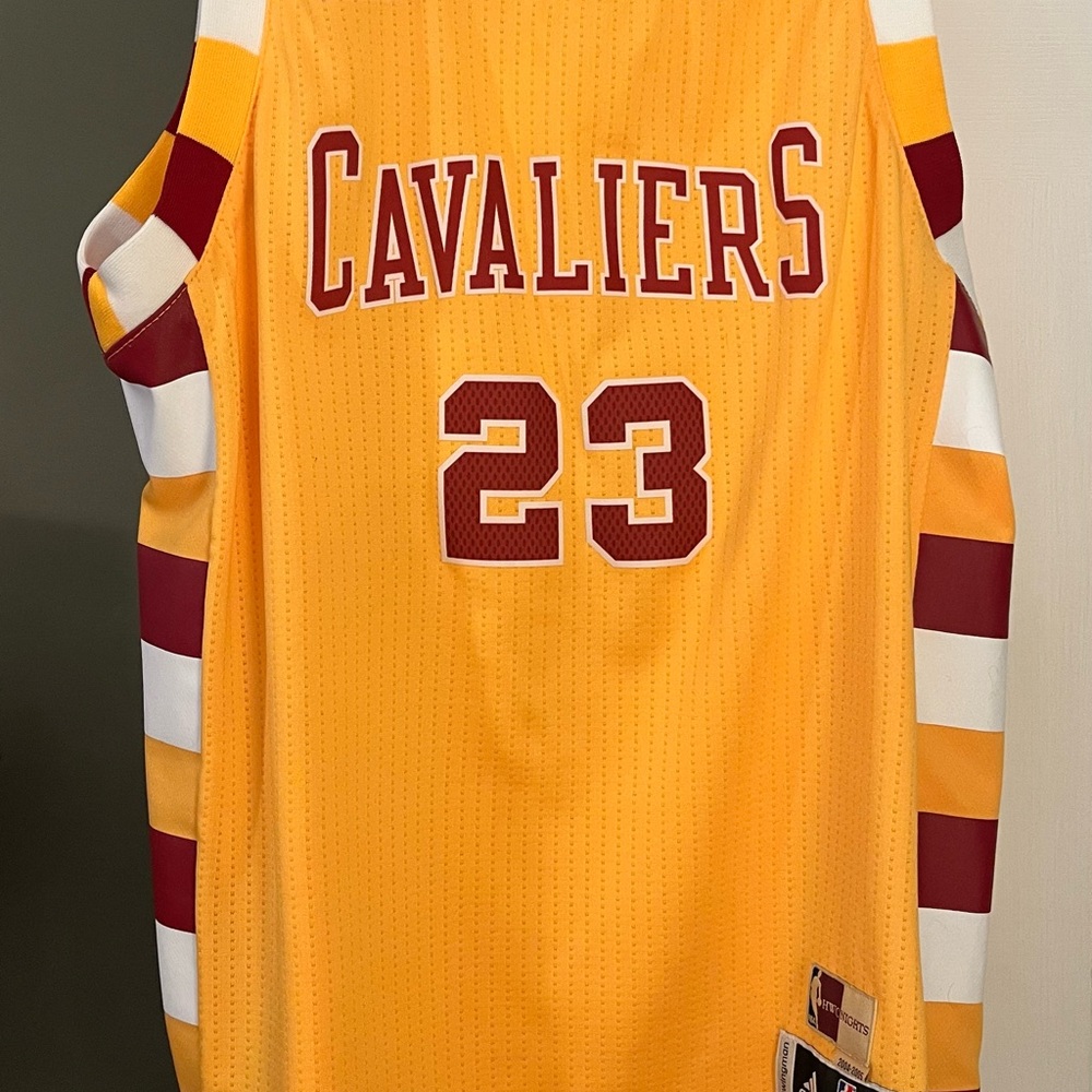 Nike Cavaliers Juniors  Basketball Jersey “James”